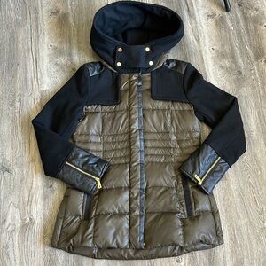 Kennith Cole Women’s Army Green and Black Duck Down Wool Jacket, size medium